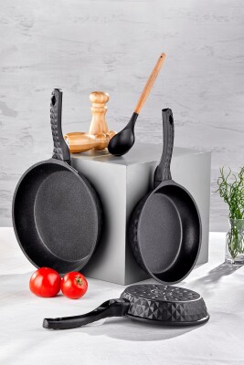 Bella Döküm 3'lü Tava Seti Siyah 20 Cm / 24 Cm / 28 Cm - Taç